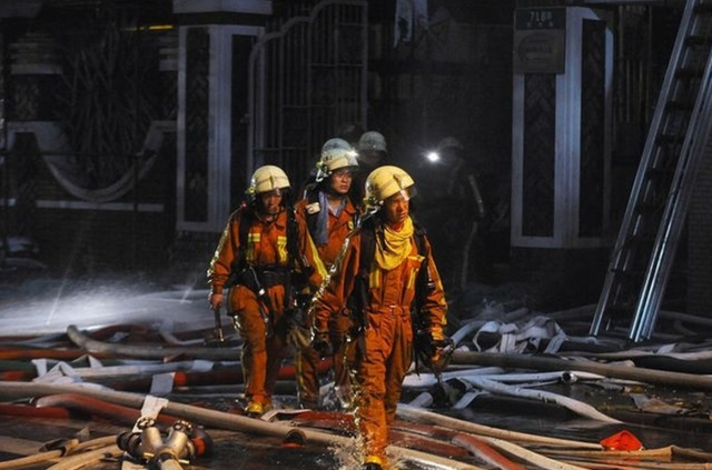 上海11.15特大火灾事件纪实,大火导致58人遇难,70人受伤