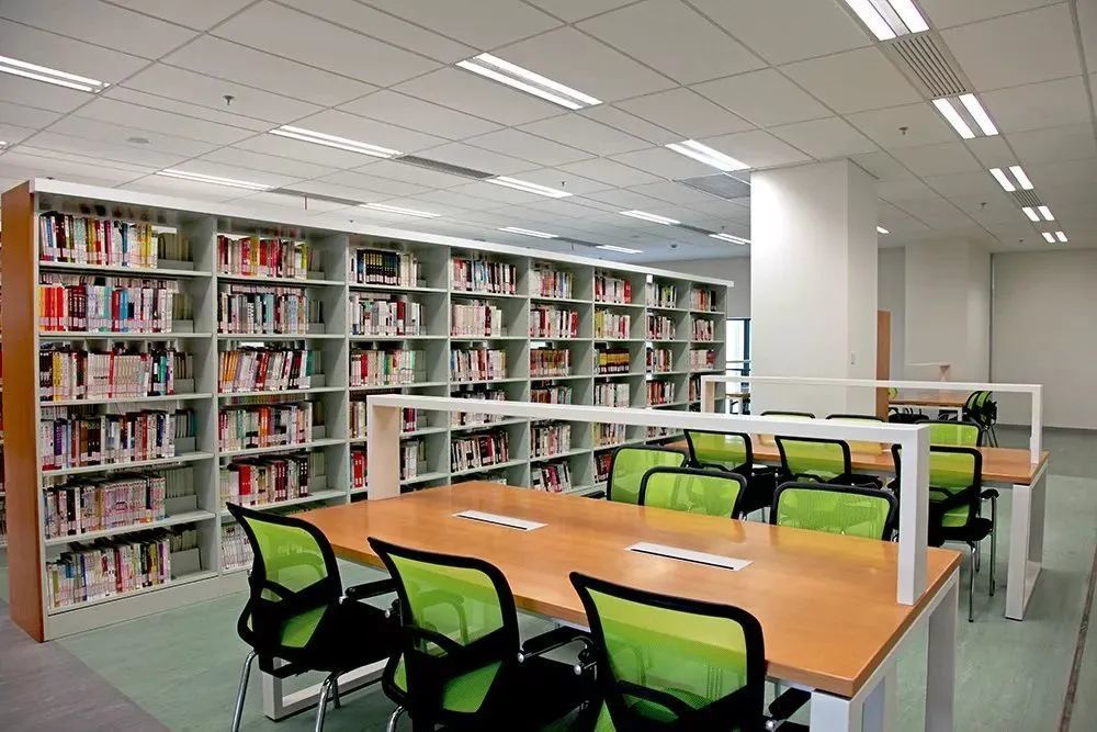 亭林书院 徜徉文化空间的惬意吧 亭林镇寺平南路19号 07 金山图书馆