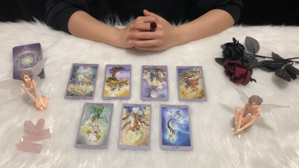 爱神塔罗:狮子座未来30天感情运势,情绪有波动,感情在走下坡路