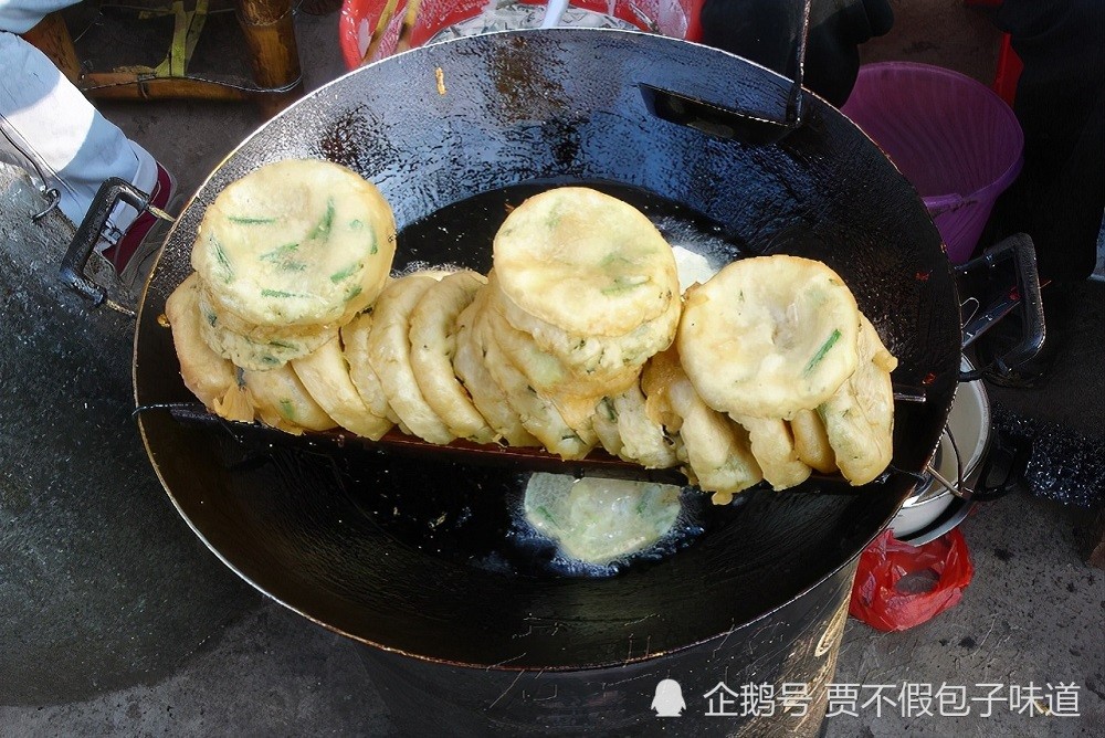 百变吃法灰水粄,定南客家特色菜.