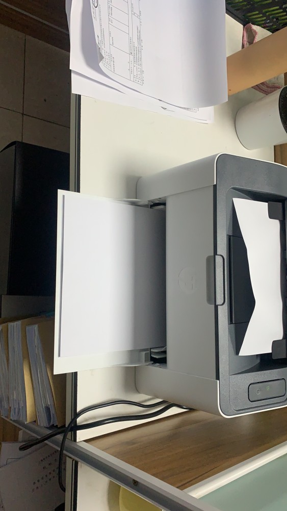 单位打印机卡纸了,我按一下就修好了,美女不想给钱:太简单了!