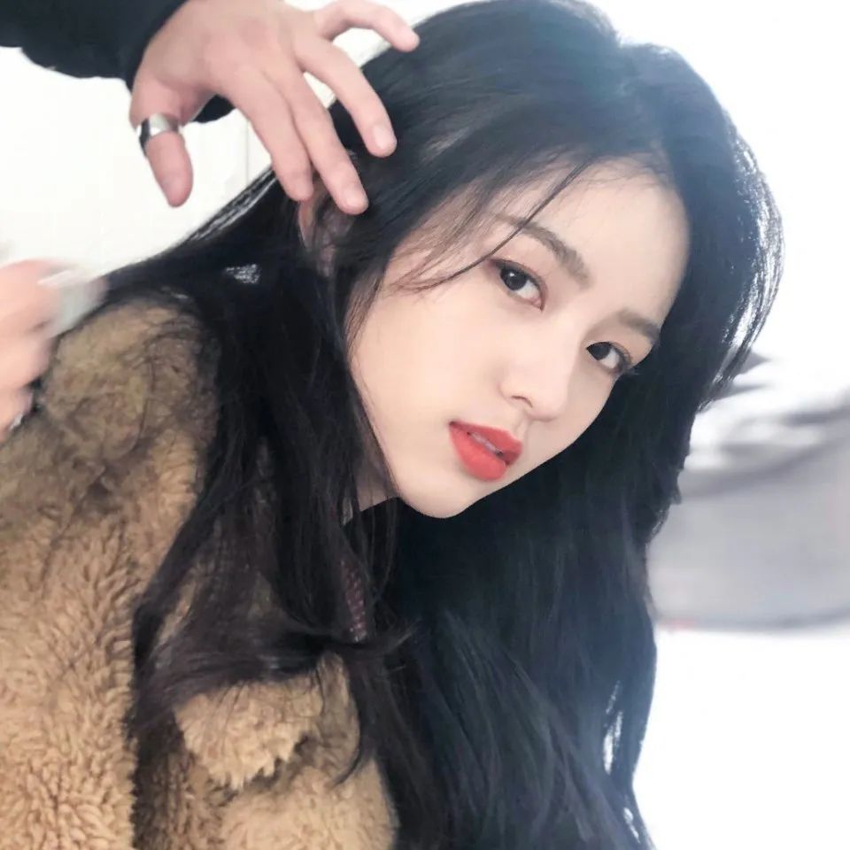 头像女鹅周也头像高清合集