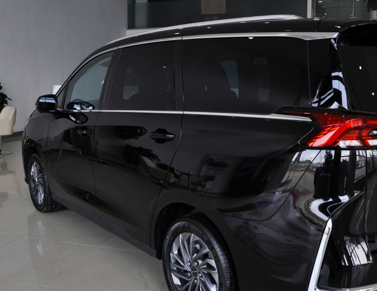 上汽大通g50plus新车型售1328万元性价比如何