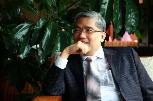 郎咸平的哀嚎,与种恶得恶!"白睡空姐3年,倒赚900万"