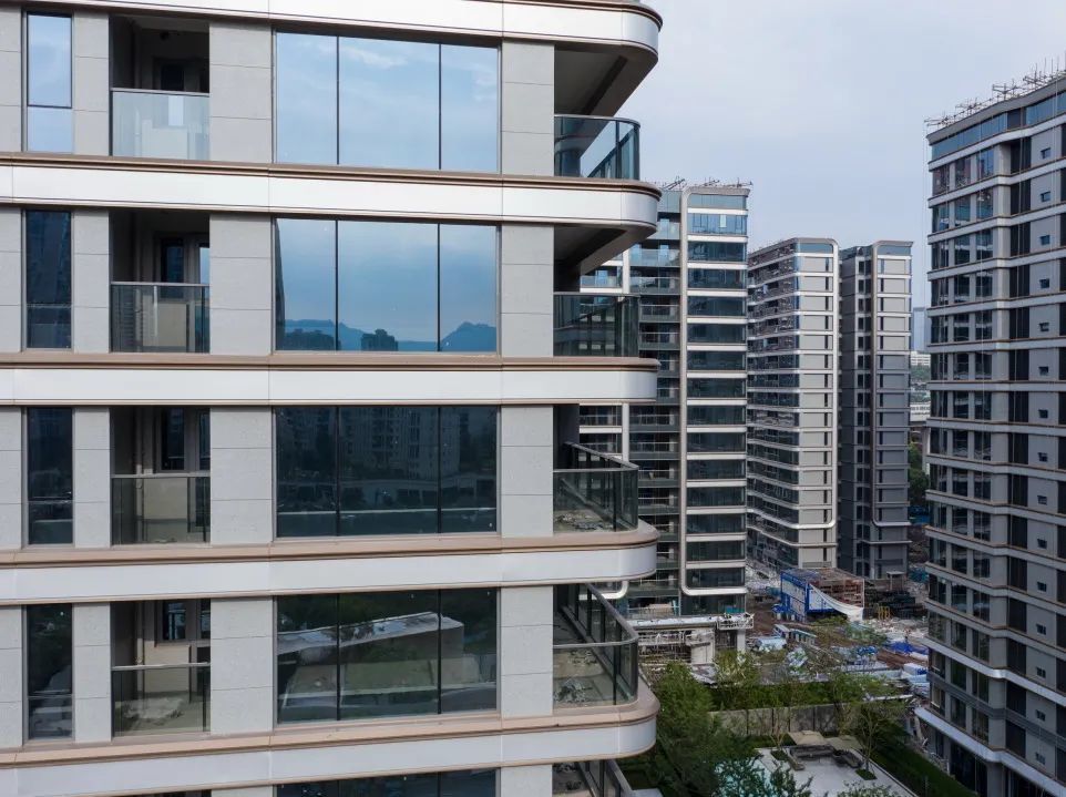 融创全新住宅立面公建化大平层户型追求极致手法