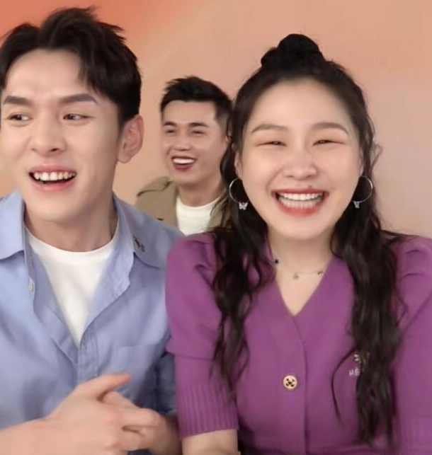 金靖自曝有对象否认与李佳琦的合作关系直言是一辈子好朋友