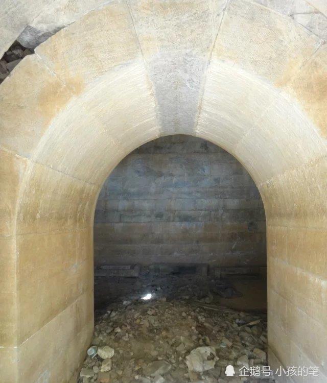 他是乾隆最宠爱的孙子差点取代嘉庆接班死后厚葬北京密云地宫
