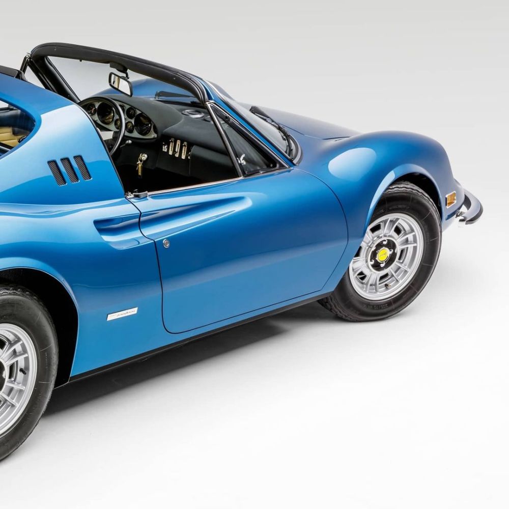 法拉利经典跑车上世纪70年代的迪诺