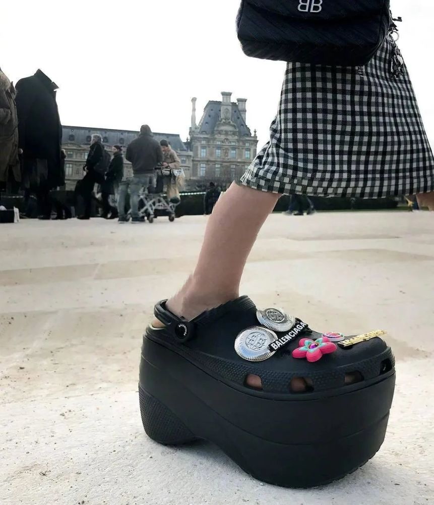 xpander运动鞋大胆赛博朋克风增高鞋这设计真是不走寻常路啊~联名运动