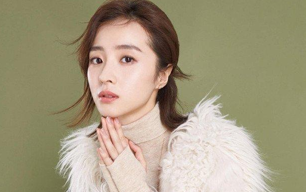 胡冰卿还有一个学霸姐姐?双胞胎姐妹未必要活成一个样,各自闪光也挺好