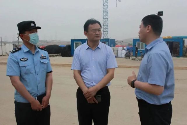 海阳市委副书记市长刘海彬采取四不两直方式暗查暗访海上安全生产工作