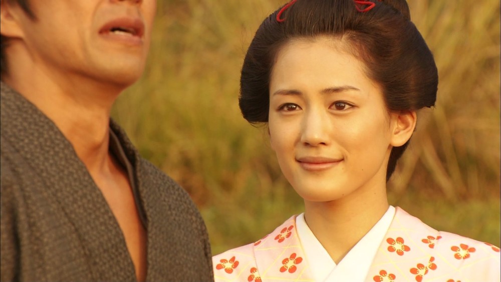 幸亏16年前看过这部剧,否则我差点要错过她的美