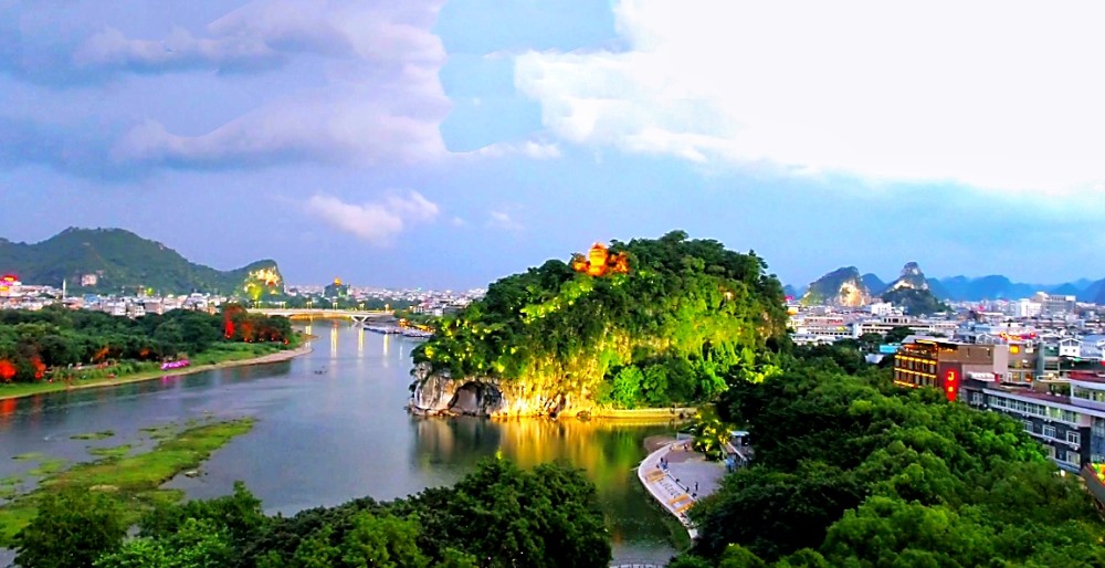 我国西部唯一临海省份将建设一圈一群四带形成西部发展新格局