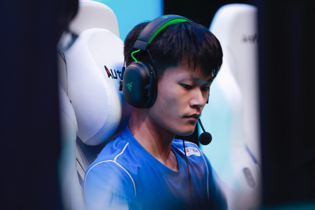 lgd接连翻盘up小草包人如其名shadow赛后发言太狂了