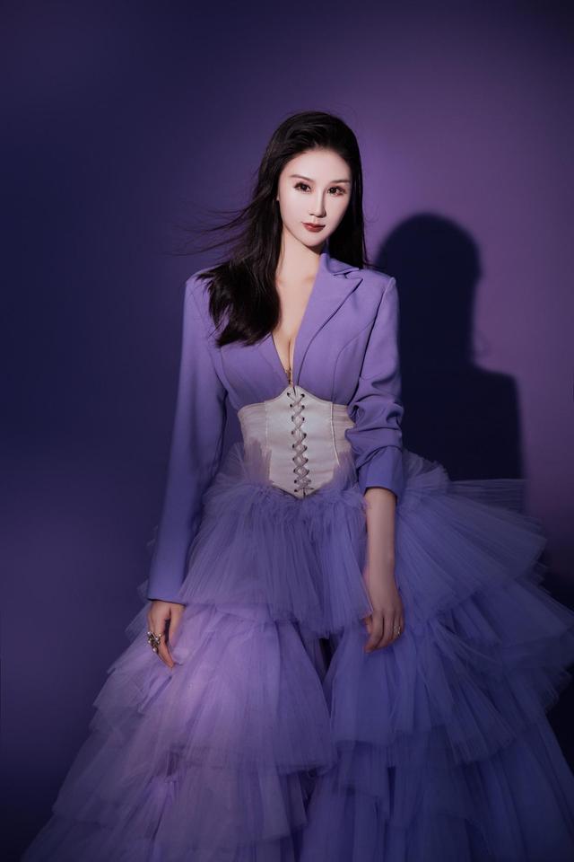 中国内地女歌手张静怡百科