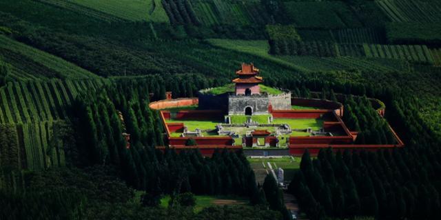 孝庄太后去世后,康熙为何将祖母,在宫中停尸37年之久不肯下葬?