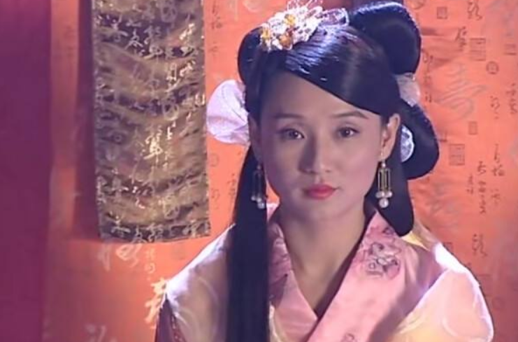 提到孔琳,也许很多人都不知道她的名字,她在电视剧《小鱼儿与花无缺》