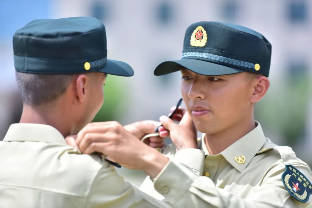 军歌嘹亮火箭军某部训练场