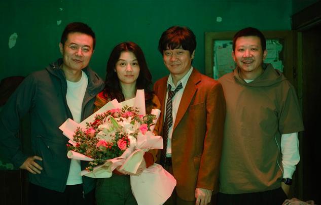 人潮汹涌狂收762亿后饶晓志又一部大片杀青仍是肖央主演