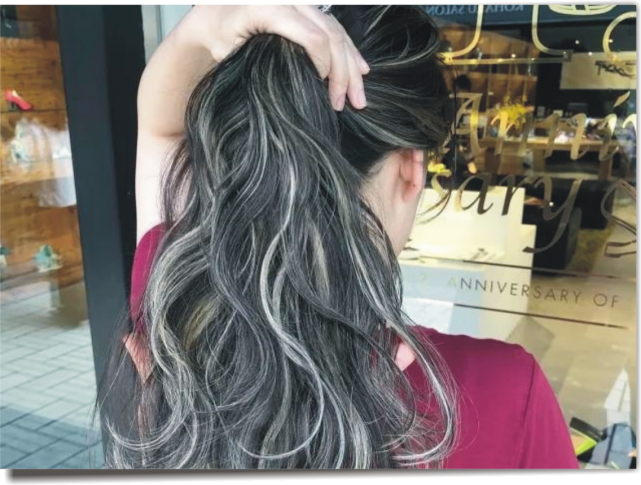 继"啤酒洗头"之后,"干梳头"治白发又来了,结果只是一个寂寞