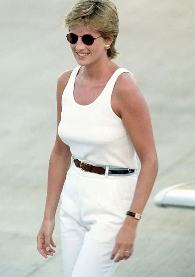 戴安娜王妃的衣品太绝了好看实用的夏日搭配套路跟她学就够啦