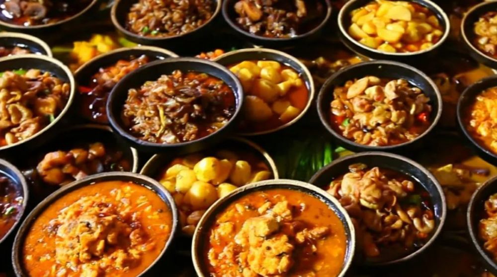 在常德当地,钵子菜也是家家户户的餐桌上必不可少的传统美味.