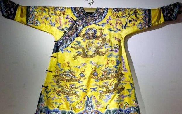 古代皇帝龙袍禁止用水洗,臭了该怎么办?结果让你想不到_腾讯新闻