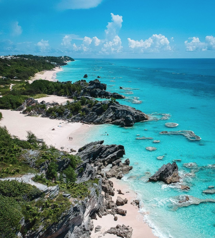 百慕大群岛【英国】米尔福德峡湾是新西兰最受欢迎的景点之一,位于