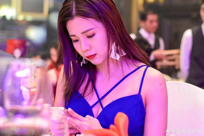 吴柳莹创纪录!成为马来西亚首位3次参加奥运会女选手_腾讯新闻