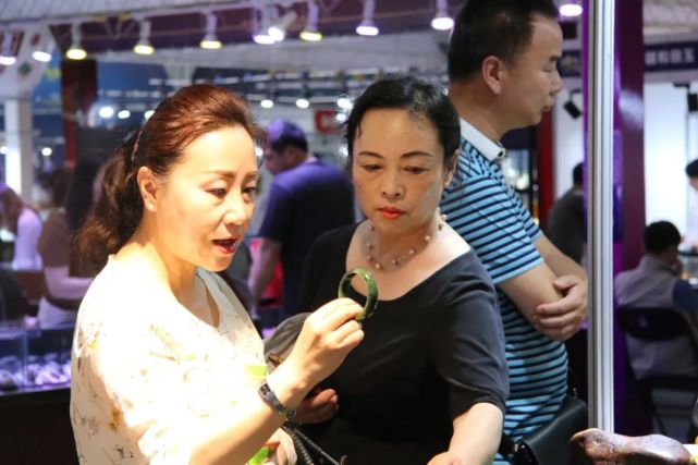 定了 万众瞩目的新疆石博会终于来了 还有一系列好消息 腾讯新闻