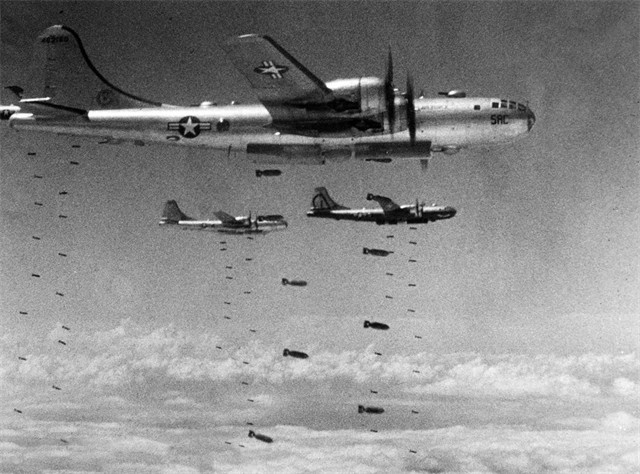 美苏冷战博弈核对峙的疯狂时刻为何两巨头要造巨额核弹