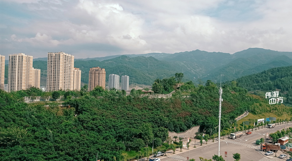 重庆市多少人口_这座中国人口最多的城市,人口超过北上广深,有着独特的城市