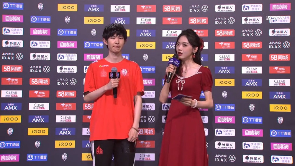 一诺表现平庸其实并不是坏事,因为这样的ag超玩会,才是最强的