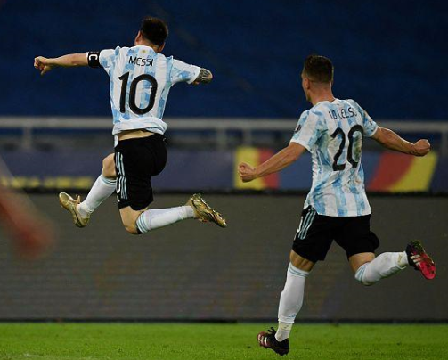 多角度回看梅西任意球!20米彩虹越过人墙 会拐弯,他当点球踢