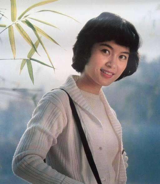 李小璐事件发酵妈妈张伟欣受牵连过往情史都被扒出来了吗