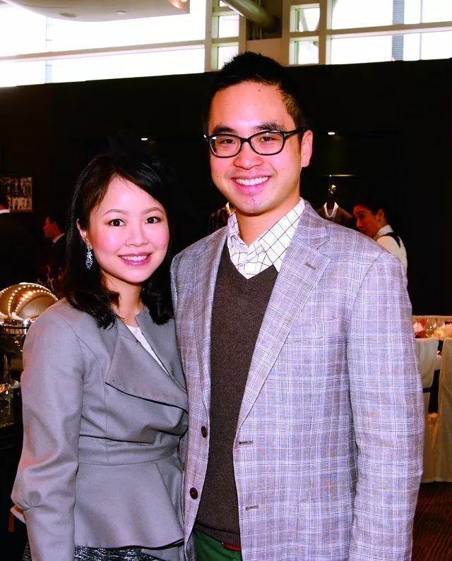 甘比郑志刚一起出现郑父今跟刘銮雄前任相恋还生下了两个儿子