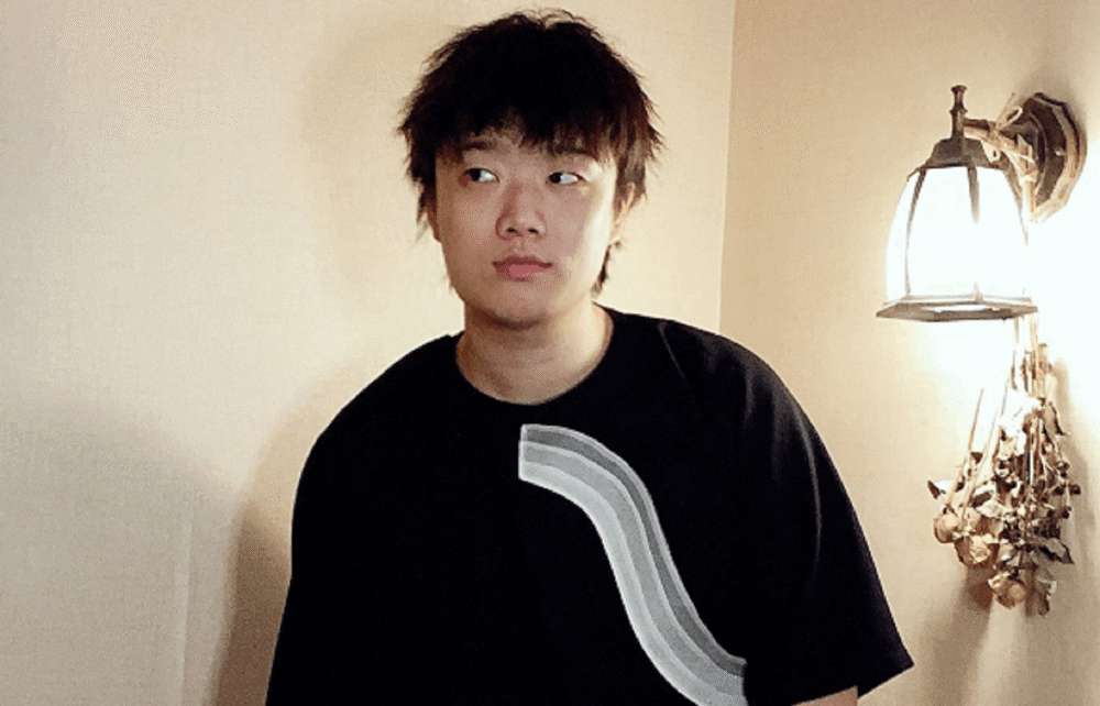 张突然:24岁受邀参展纽约时装周,被老外誉为来自东方的神秘力量