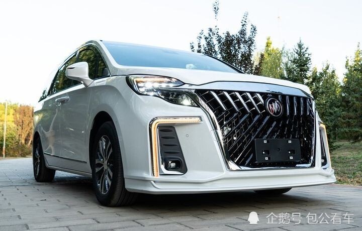 别克gl8外观改装鸟巢大包围及内饰改装