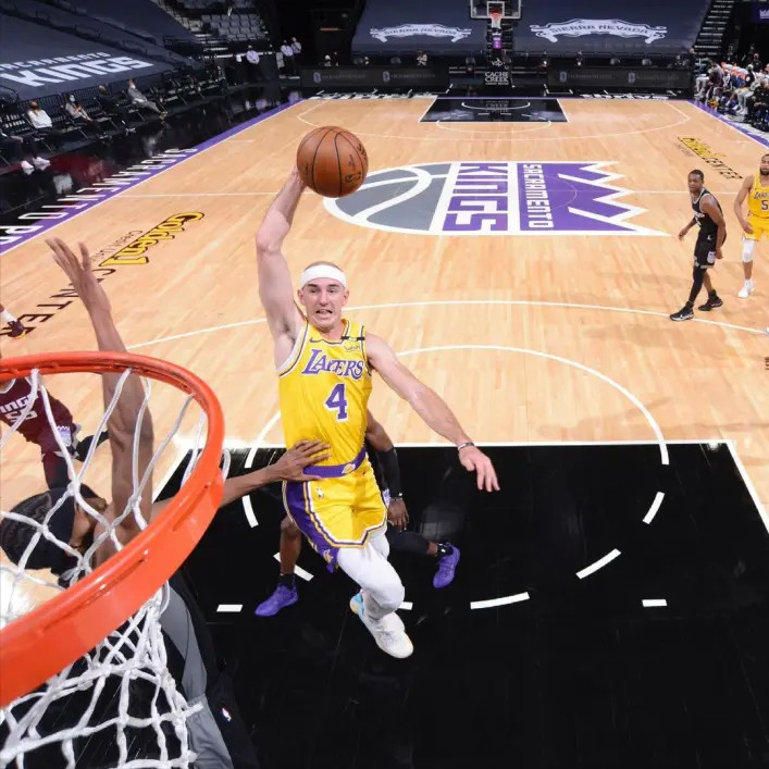 国产足球鞋品牌排行榜_艾媒金榜|2021年国产运动鞋品牌排行Top15