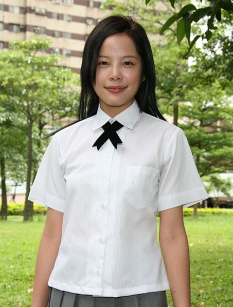 吴孟达昔日搭档竟落魄到在大学当保安，她受访承认：已经做了一年_腾讯新闻