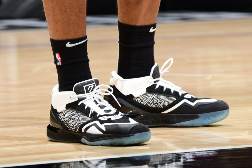 nba球员上脚:库里有点帅,保罗·乔治上脚pg2.5_腾讯新闻