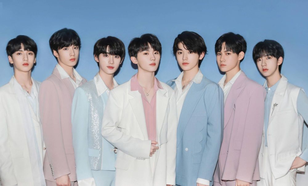 因为tfboys的成功,时代峰峻顺势又推出了时代少年团,这一组合目前也是