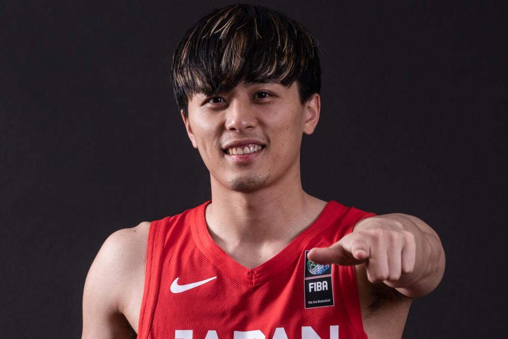 反观日本男篮,虽然八村塁,渡边雄太,马场雄大三员大将缺席,只能以b