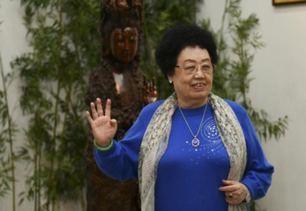 陈丽华慈禧的后裔坐拥百亿资产曾在北京买下一整条街