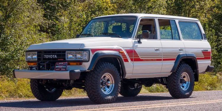 硬派suv中的传奇回顾丰田陆地巡洋舰70年来的发展历程