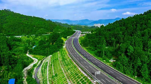 四川达州达宣快速通道近日通车试运行
