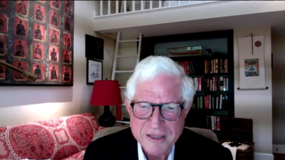 麦肯锡高级合伙人彼得·沃克,是知名的中国事务观察家,他在研究中国35