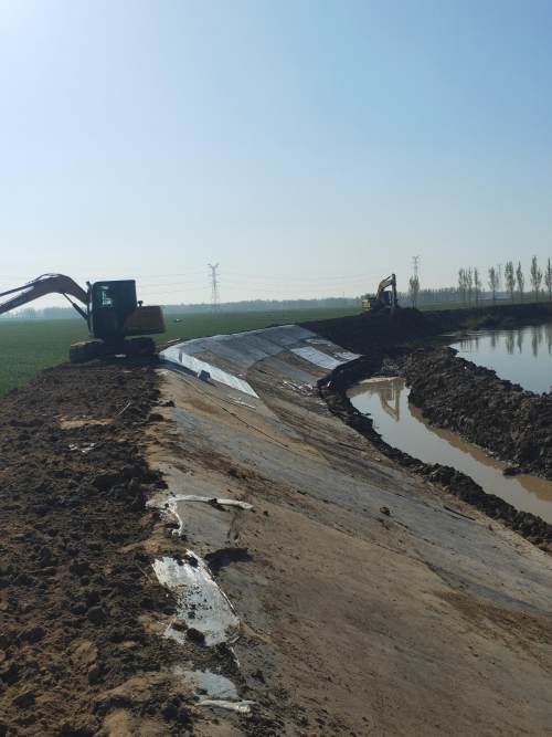 开封市祥符区西姜寨乡不等不靠提升加固贾鲁河堤防