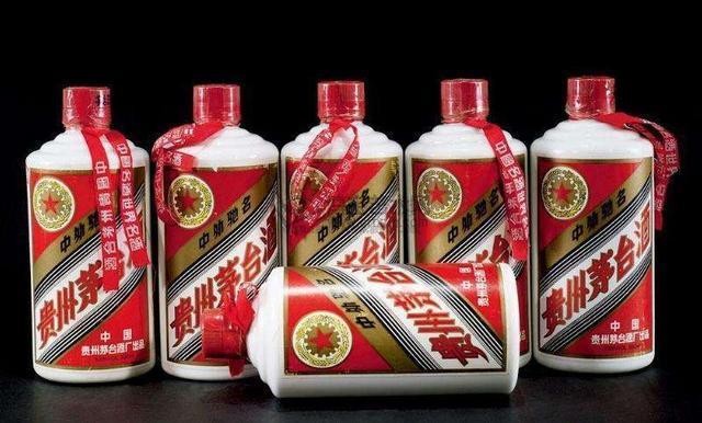 白酒销售排行_中国白酒销量之王:茅台、五粮液都不是它对手,年卖出62万吨