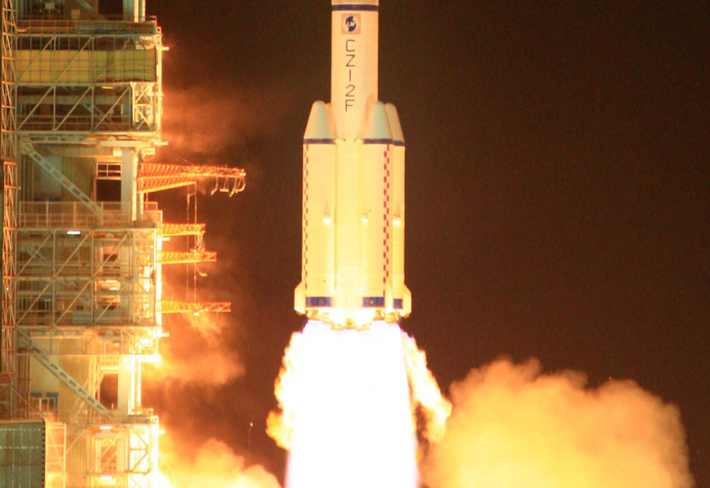 长征2f载人火箭可靠性0.97:100次发射3次故障,航天员咋办?_腾讯新闻